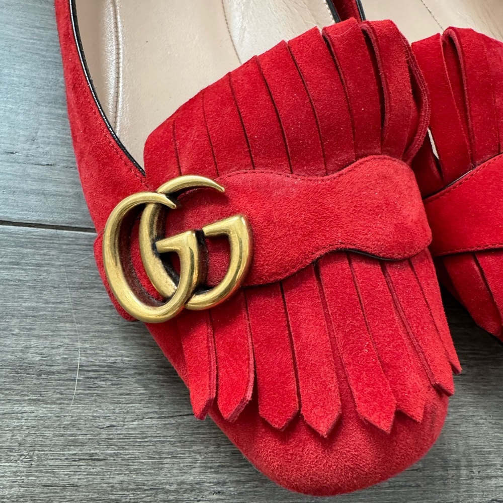 Gucci Red Suede Fringe Marmont Flats with Gold GG - Picture 2 of 11